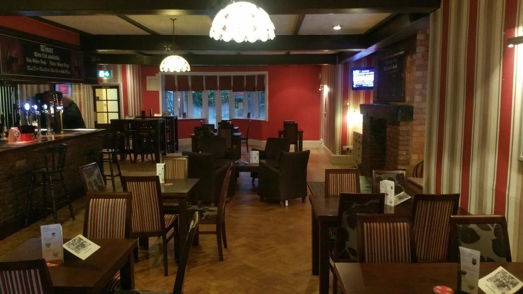 Hatters Hotel 3*