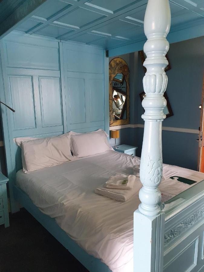 Hatters Hotel